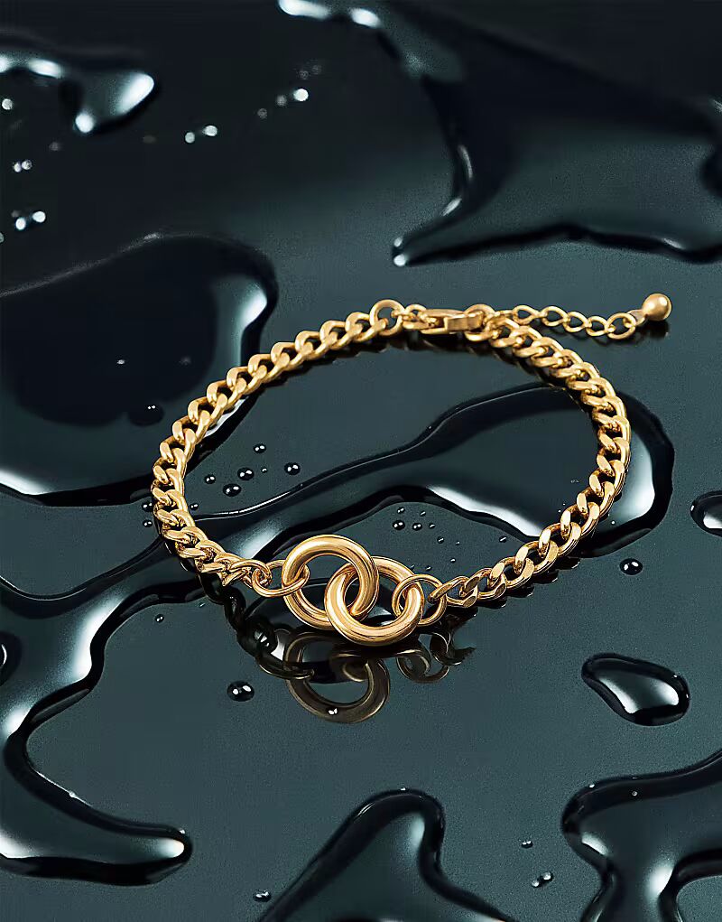 

Водонепроницаемый браслет-цепочка из двух колец из нержавеющей стали цвета золота Asos Design