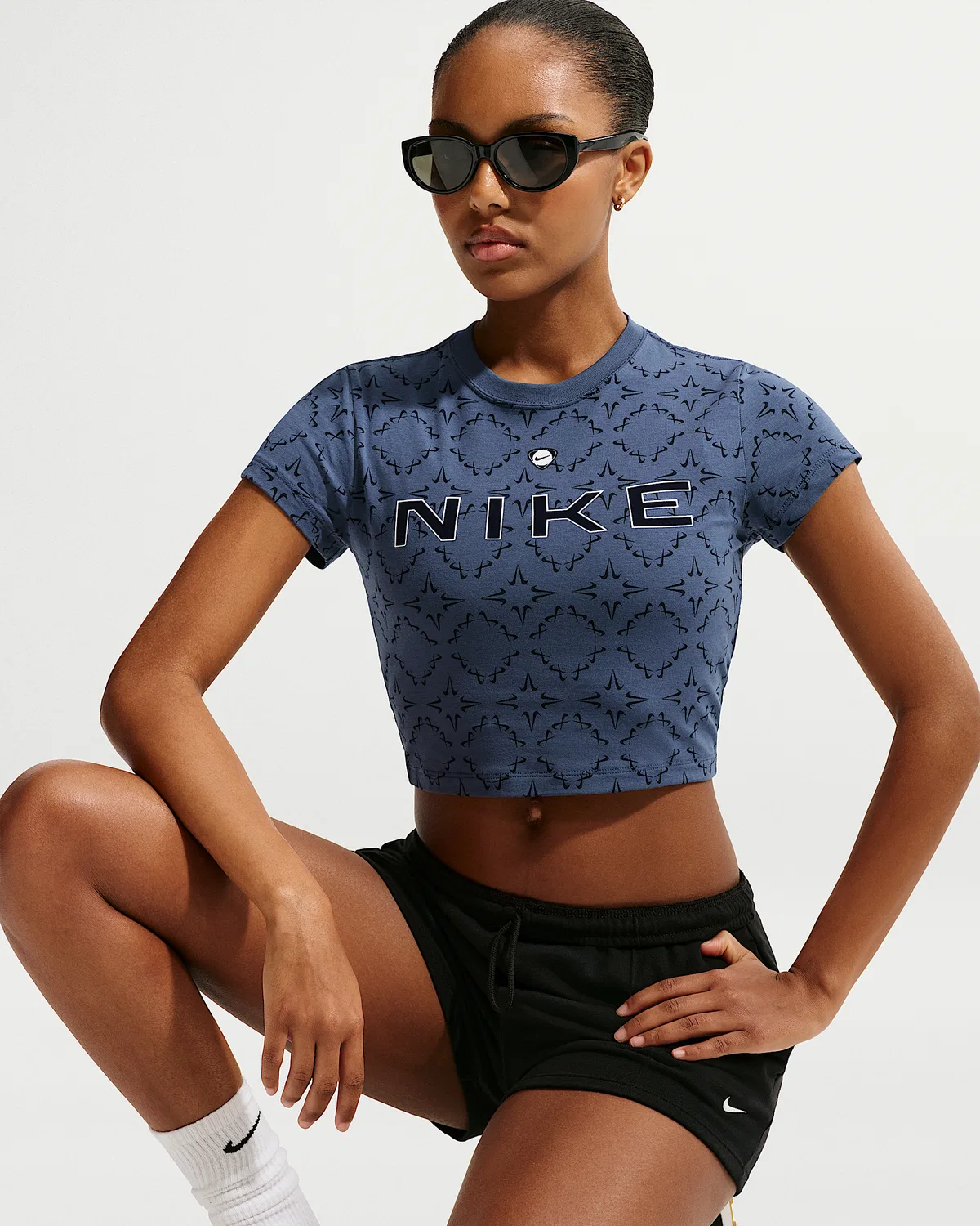 Женская укороченная футболка Nike Sportswear Chill Knit Slim, Mystic Navy/Obsidian — фото 3