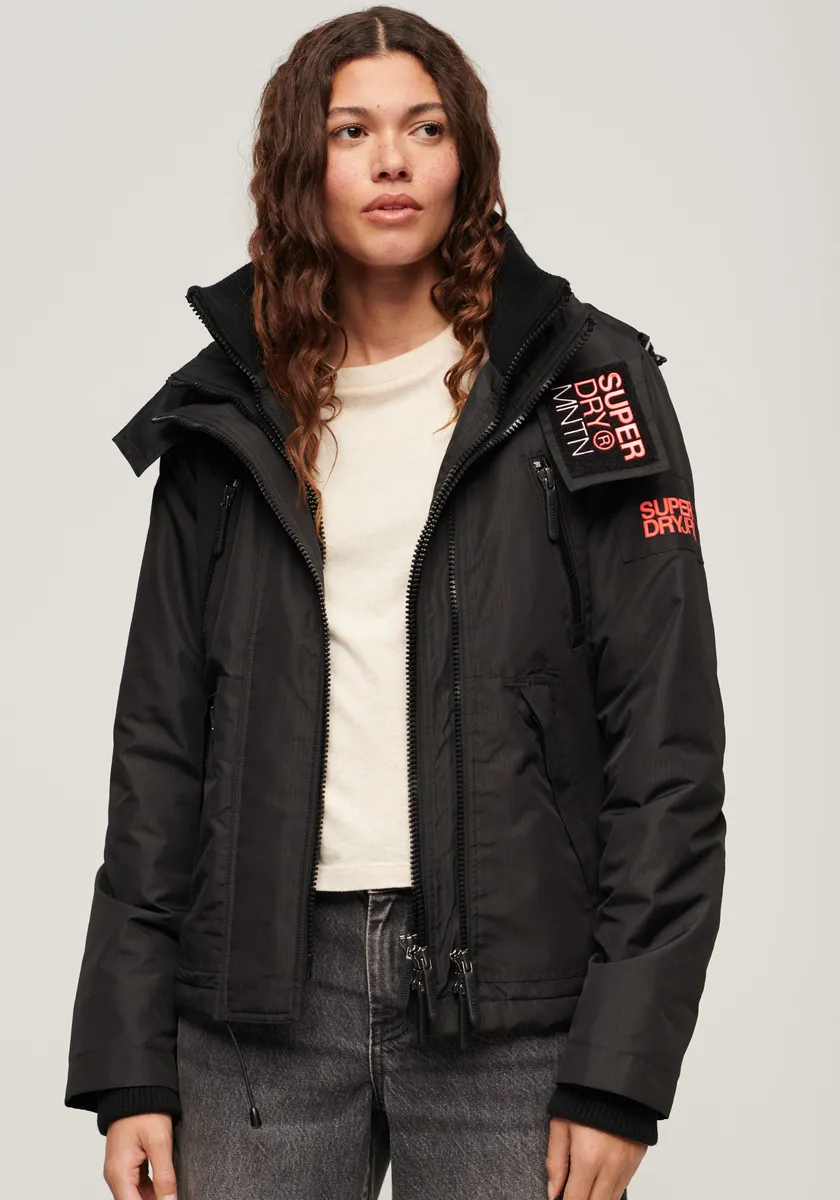 

Куртка Superdry для активного отдыха "HOOD MTN WINDBREAKER JKT", черный