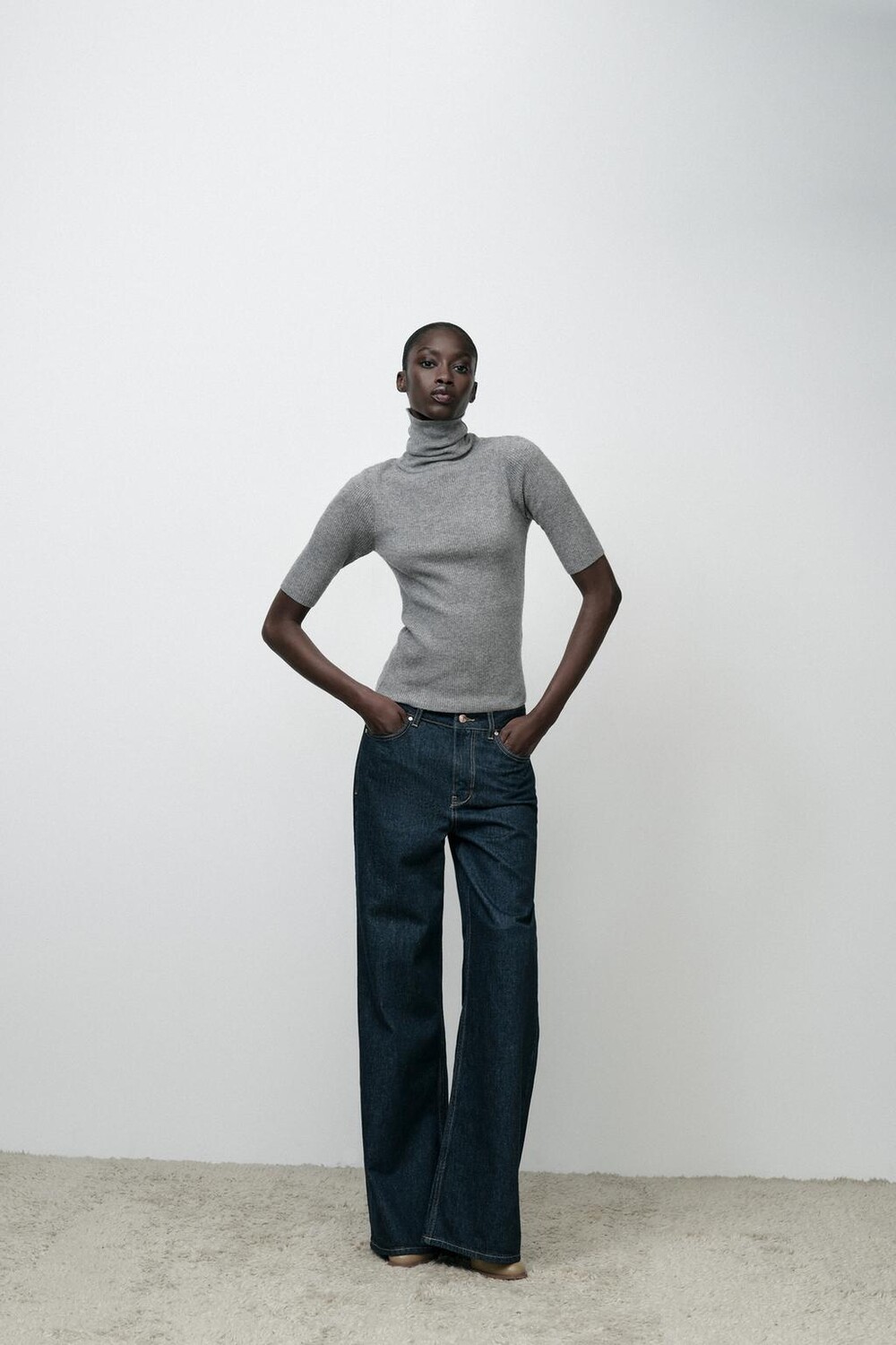 

Вязаный свитер с высоким воротом ZARA, серый