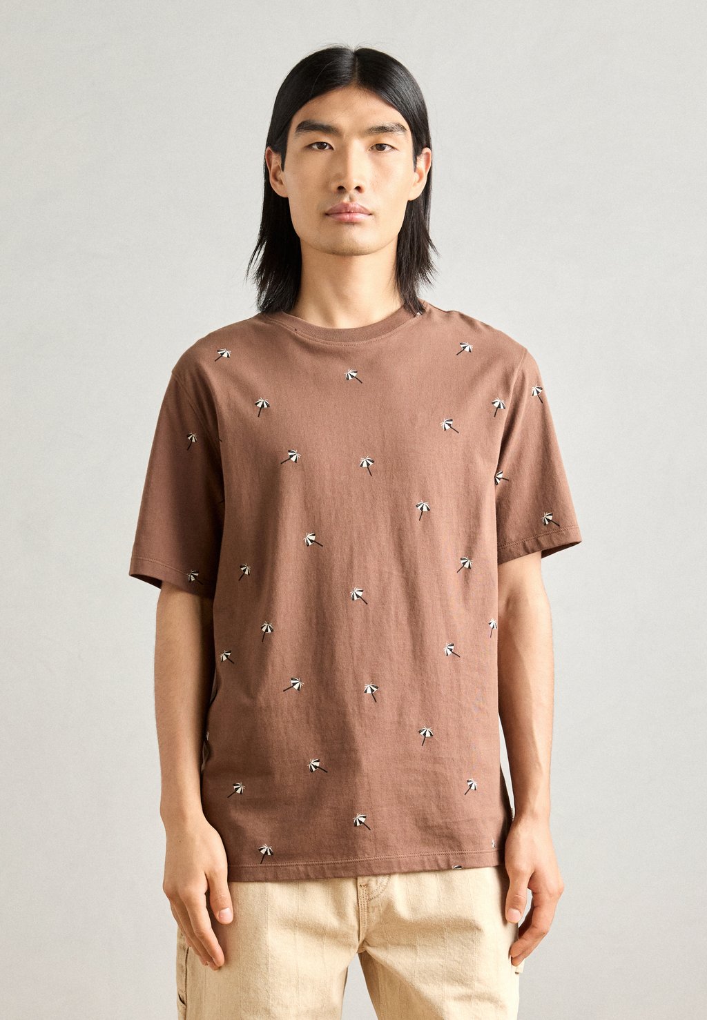 

Футболка с принтом REGULAR FIT Scotch & Soda, коричневый