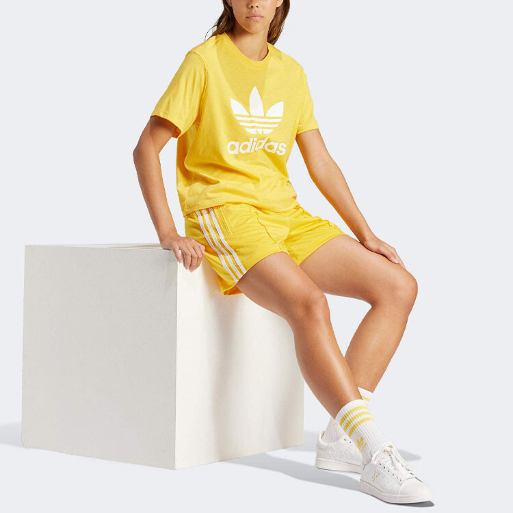 Футболка Adicolor женская желтая Adidas Originals — фото 4