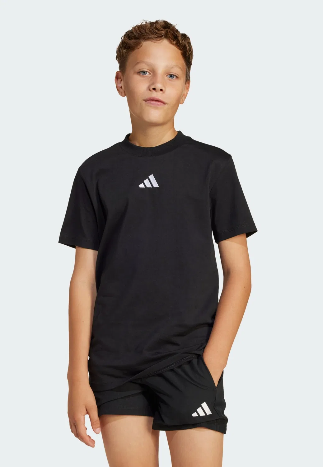 Спортивная футболка Adidas Sportswear Performance Shirt Essentials черного цвета — фото 2