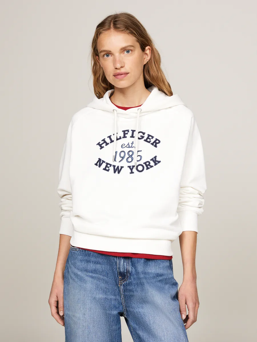 

Толстовка Tommy Hilfiger "MDRN REG VARSITY HOODIE", с капюшоном, белый