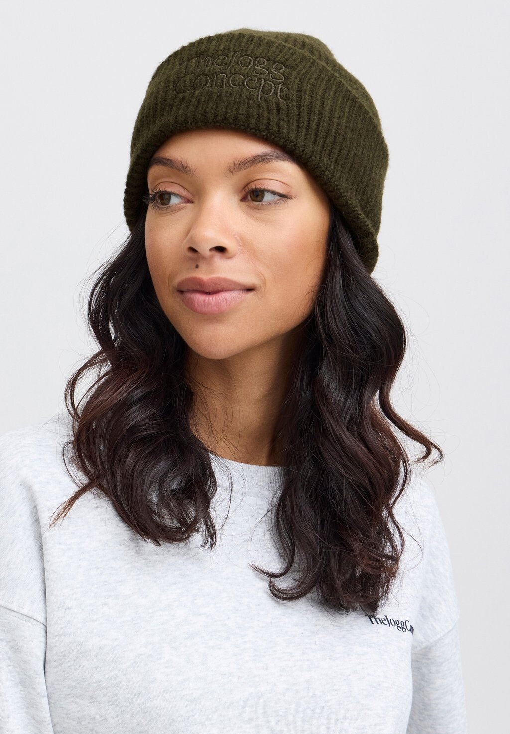 

Шапка VIOL LOGO TheJoggConcept, цвет Evergreen