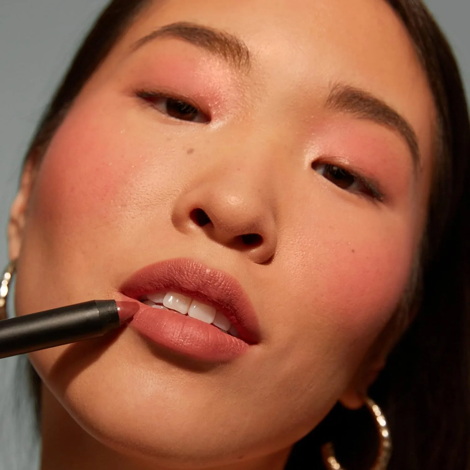 Nudestix Intense Matte Lip + Cheek Pencil - 3-в-1 стойкая матовая помада, карандаш для губ и румяна | Водостойкий, веганский, без консервантов, sunkissed pink — фото 3