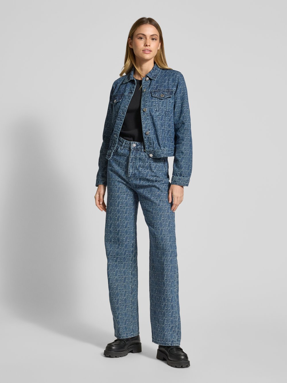 

Джинсовая куртка с нагрудными карманами с клапанами ARMANI EXCHANGE, синий