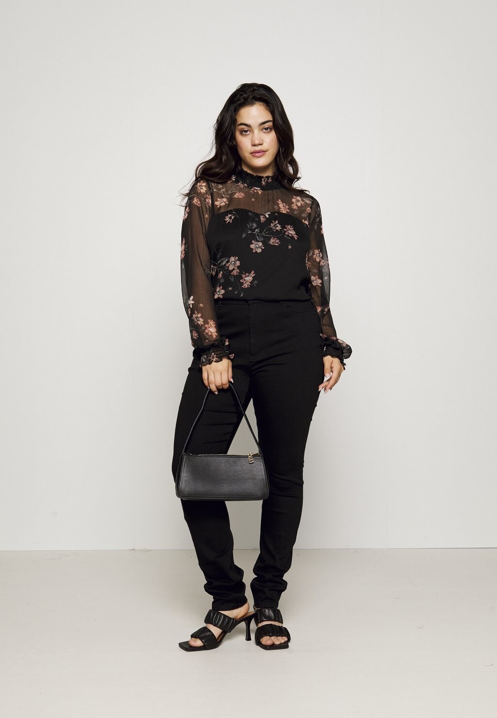 

Блуза VMMARYA HIGHNECK Vero Moda Curve, черный