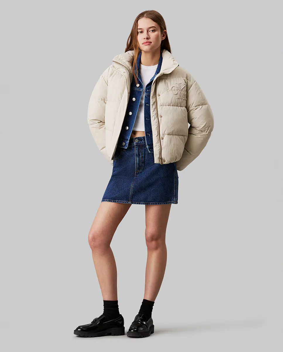 

Женский пуховик монограмма шенилл Calvin Klein Jeans, цвет Crudo