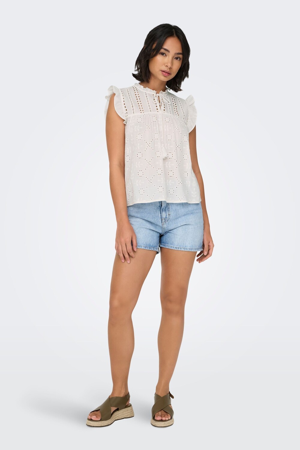 

Блузка Broderie с оборкой и завязкой спереди Only, белый