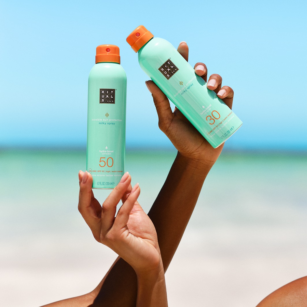 Солнцезащитный крем the ritual of karma sun protection milky spray spf 50 Rituals, объем 200 мл — фото 3