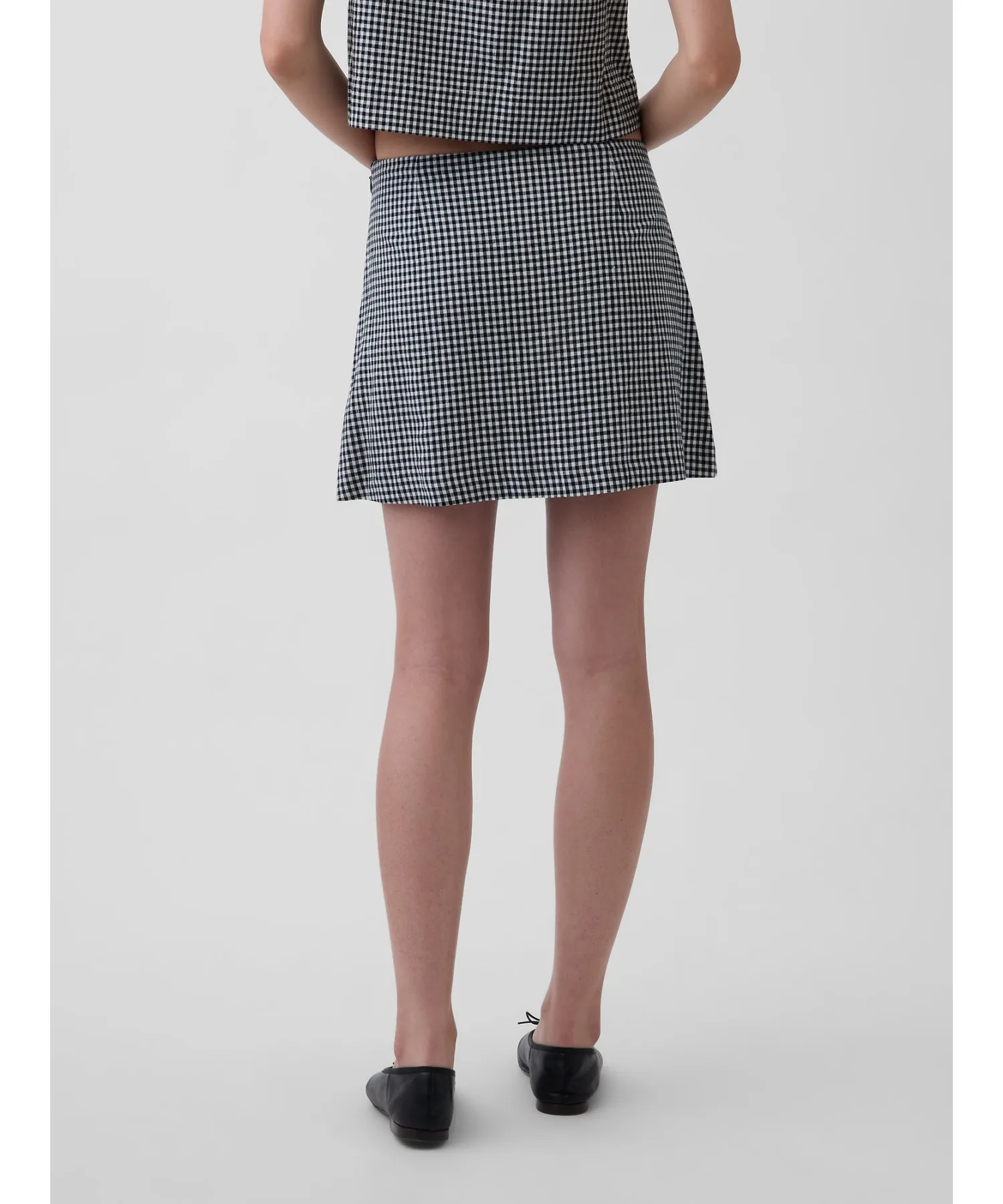 Женская юбка мини из льна с хлопком GAP LINEN BLEND черная — фото 4