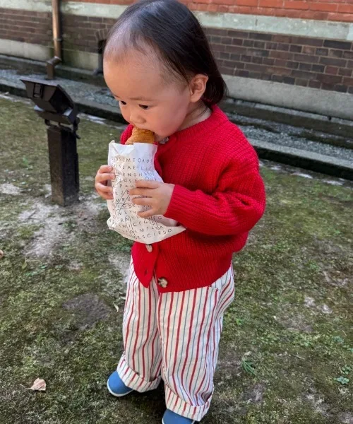 Детские брюки FirstCloset×mio из хлопка в полоску Toys R Us Baby R Us белые — фото 4