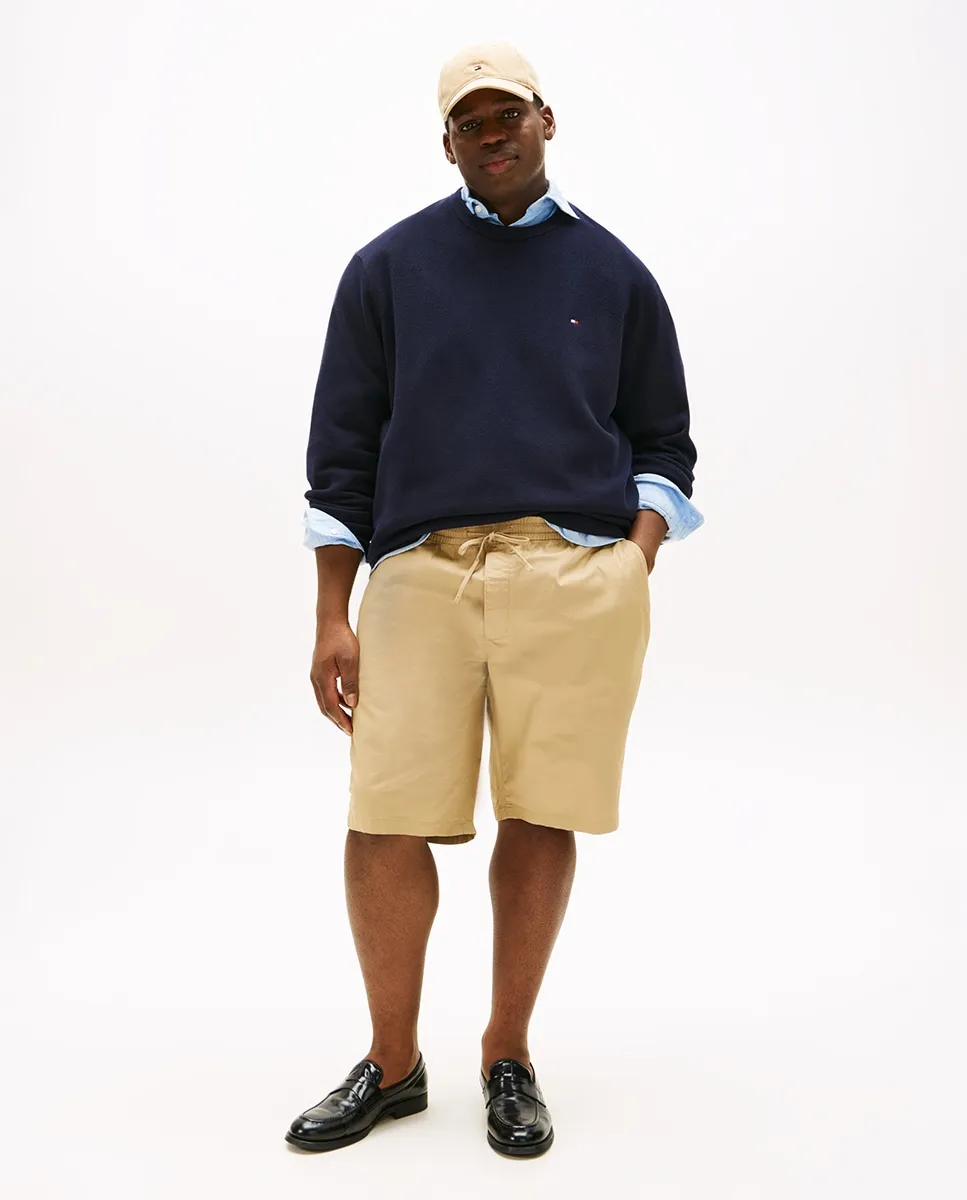 

Мужские шорты Бермуды однотонные с корпоративными деталями, большие размеры Tommy Hilfiger, песочный