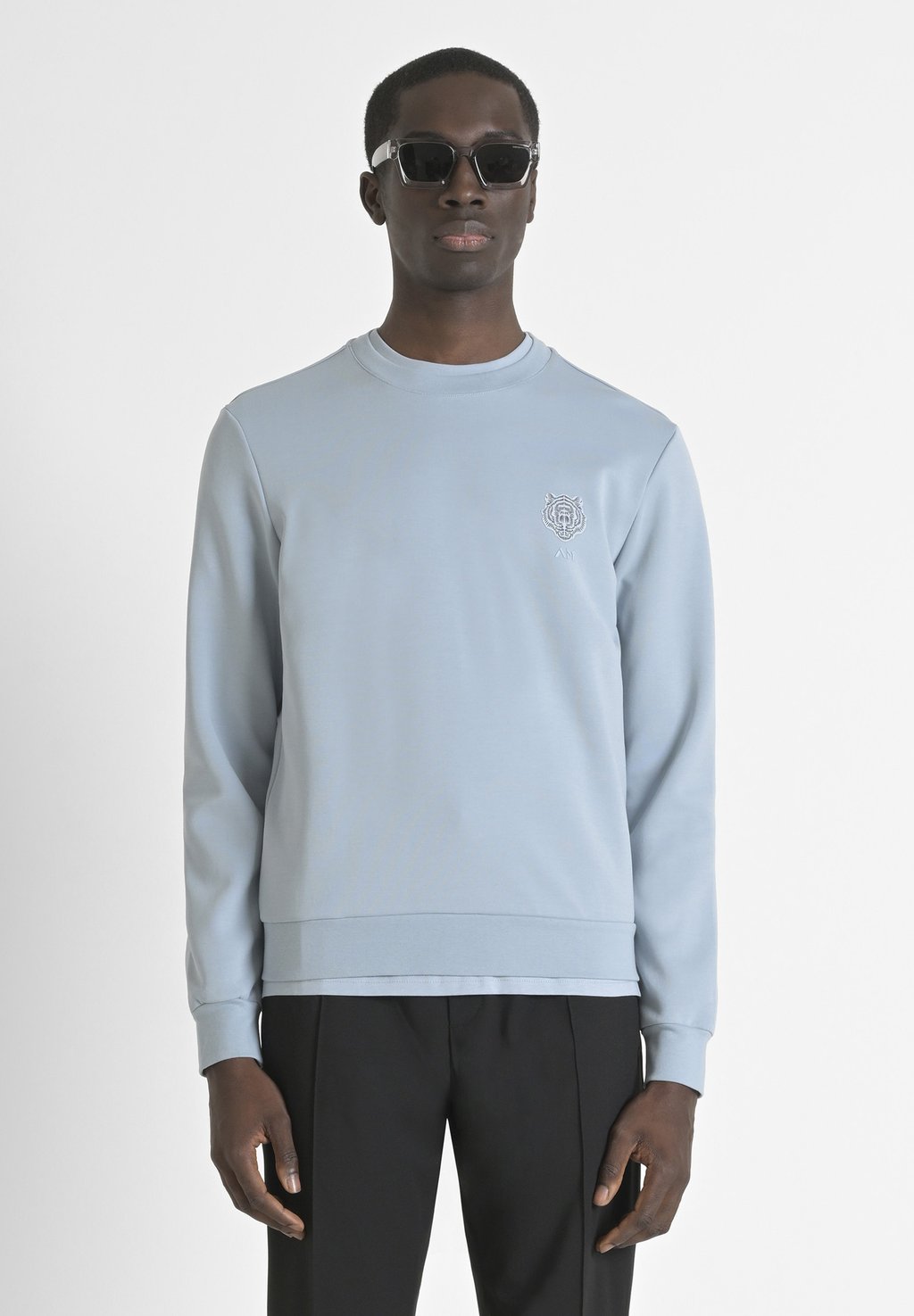 

Толстовка WITH INJECTION LOGO AND TIGER PATCH Antony Morato, светло-голубой