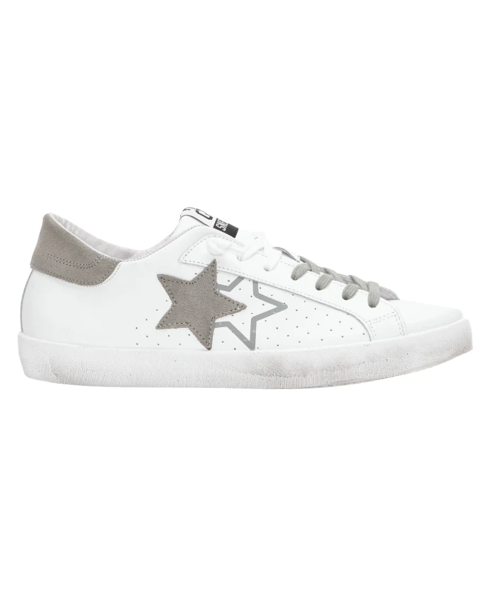 

Белые кожаные кроссовки с серыми замшевыми деталями 2Star, белый
