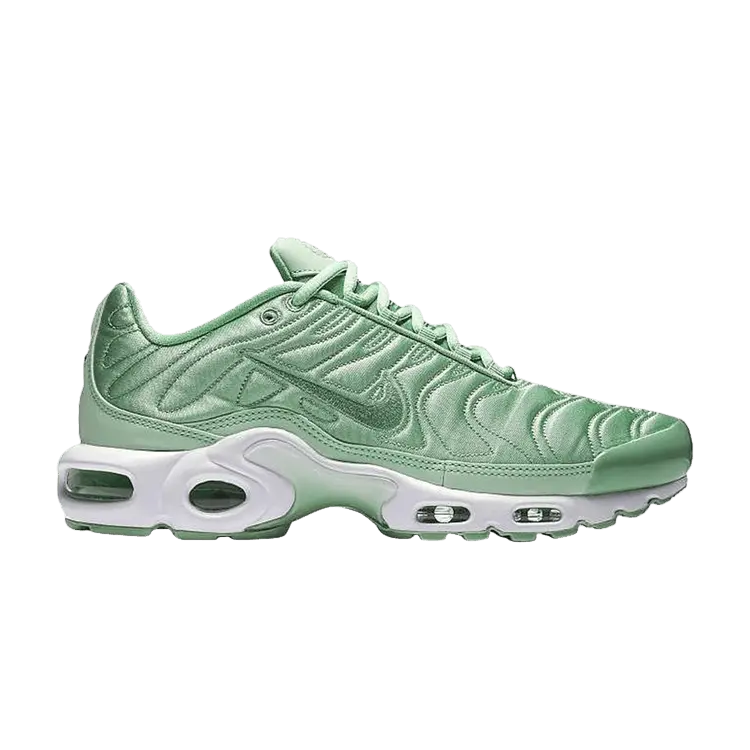 Кроссовки Wmns Air Max Plus SE 'Enamel Green', зеленый
