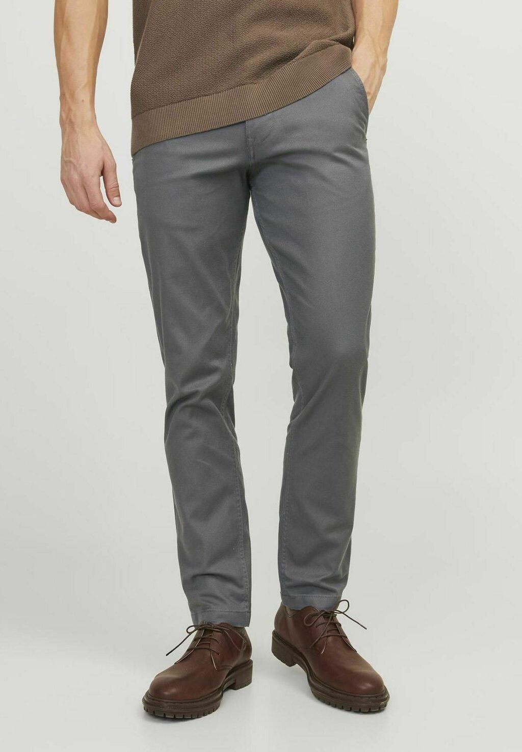 

Брюки чинос MIT REGULAR FIT Jack & Jones, цвет asphalt