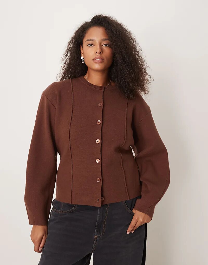 

Кардиган ASOS DESIGN Curve с подплечниками и круглым вырезом, талией и шоколадным оттенком