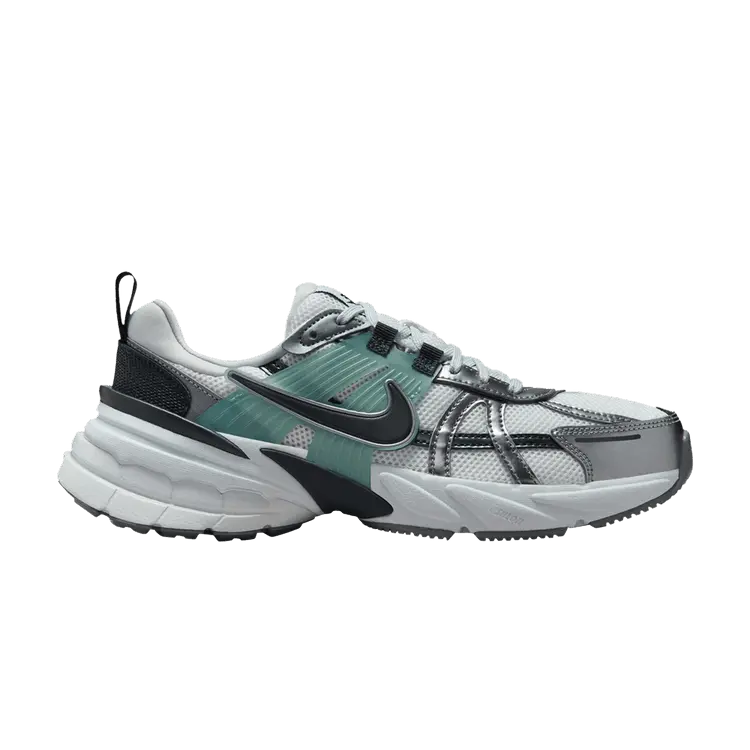 

Кроссовки Nike Wmns V2K Run Summit White Metallic Cool Grey, белый