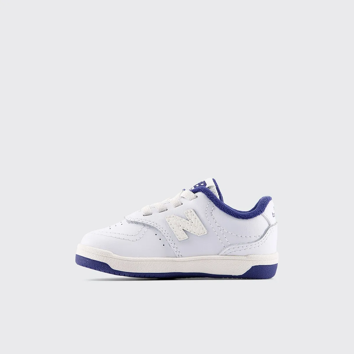 Детские повседневные кроссовки B80 Bungee New Balance, белый/темно-синий — фото 4