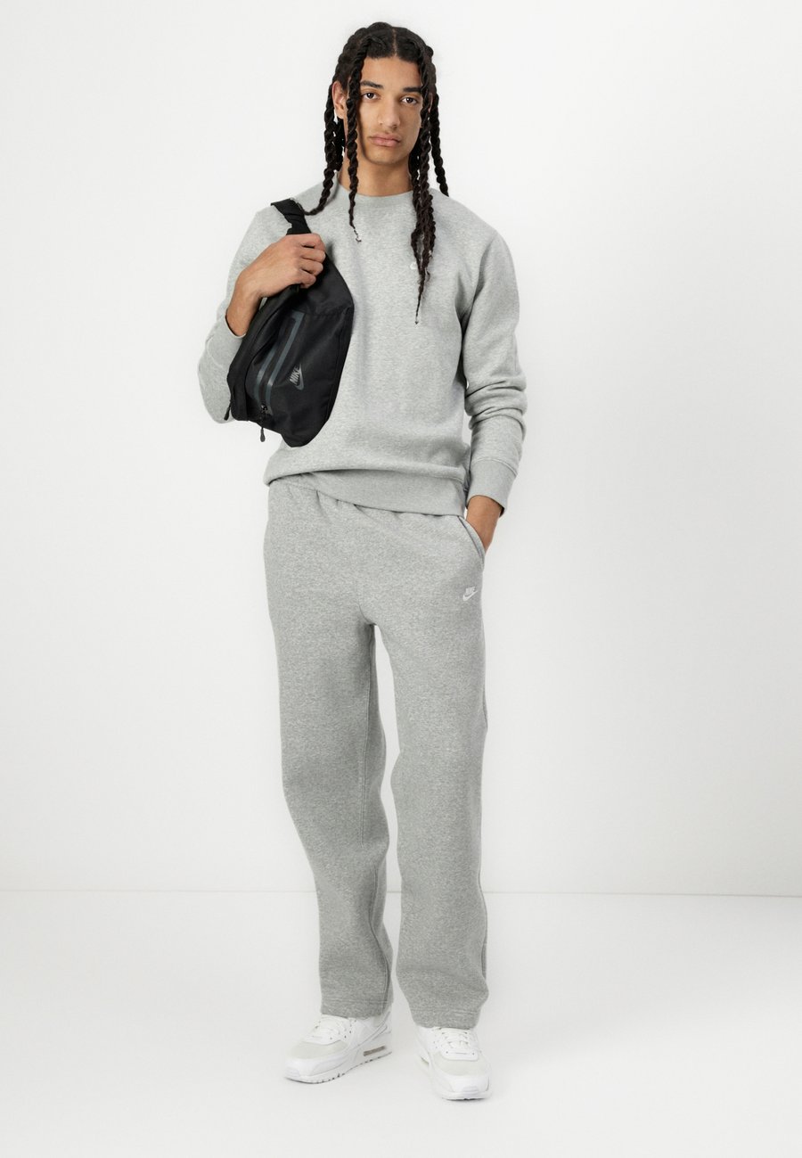 Толстовка Nike Sportswear CLUB CREW, Grey/White/Grey — фото 2