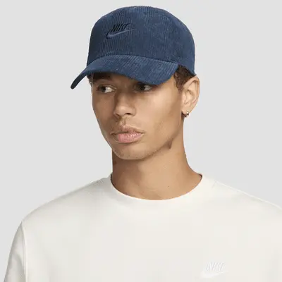 

Бейсболка Nike Club Unstructured Corduroy Cap, цвет Armory Navy/Armory Navy