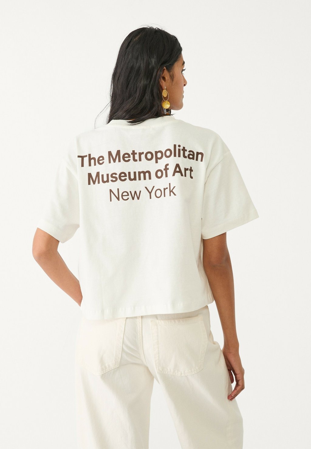 

Футболка с принтом THE MET CROPPED Stradivarius, белый
