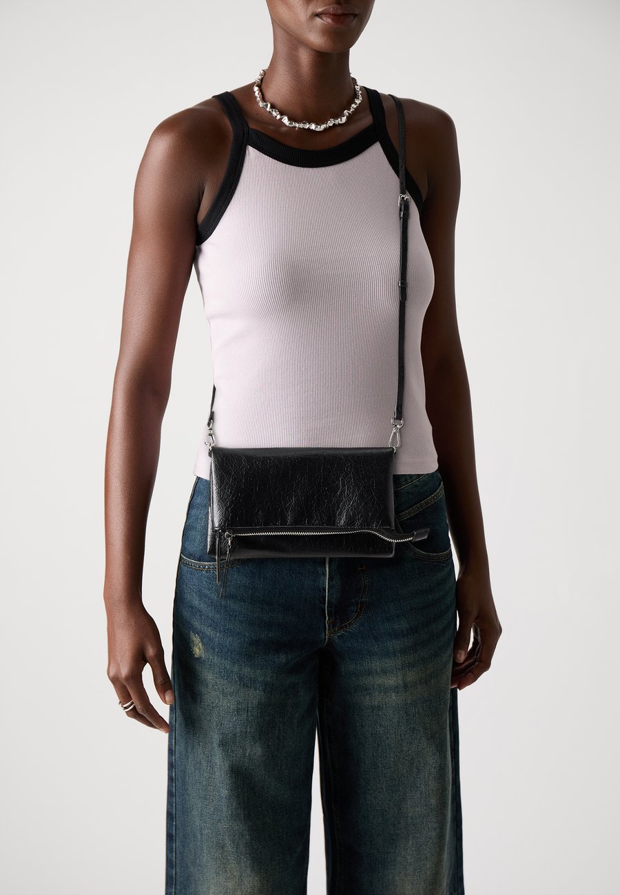 

Сумка кросс-боди PARFOIS CROSSBODY BAG POCKET , Black