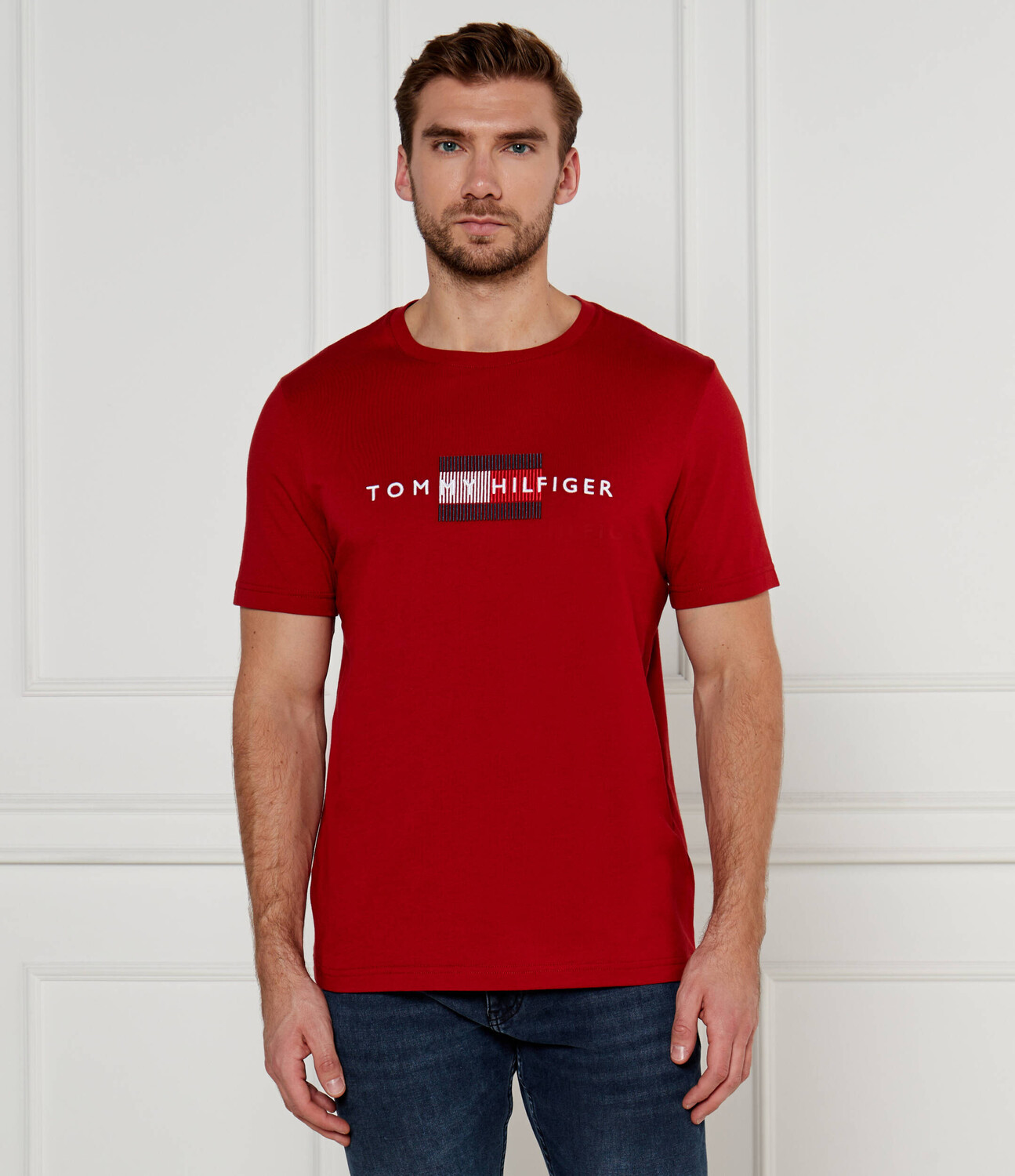 

Футболка Tommy Hilfiger FLAG EMBRO Regular Fit, красный