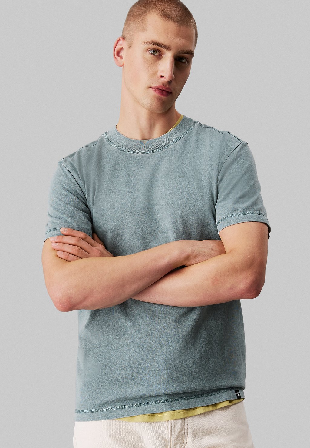

Базовая футболка Calvin Klein Jeans, зеленый