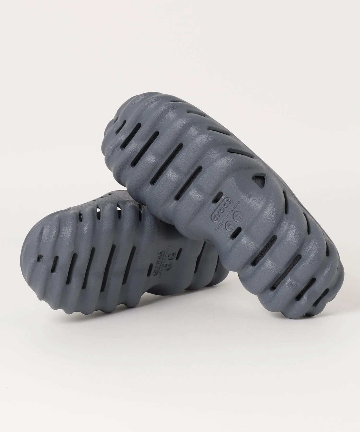 Мужские сандалии Crocs ECHO SLIDE — фото 3