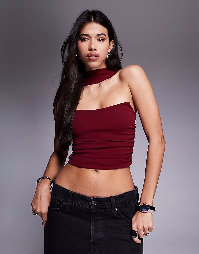 

Топ-бандо ASOS DESIGN с шарфиком на шее в бордовом цвете