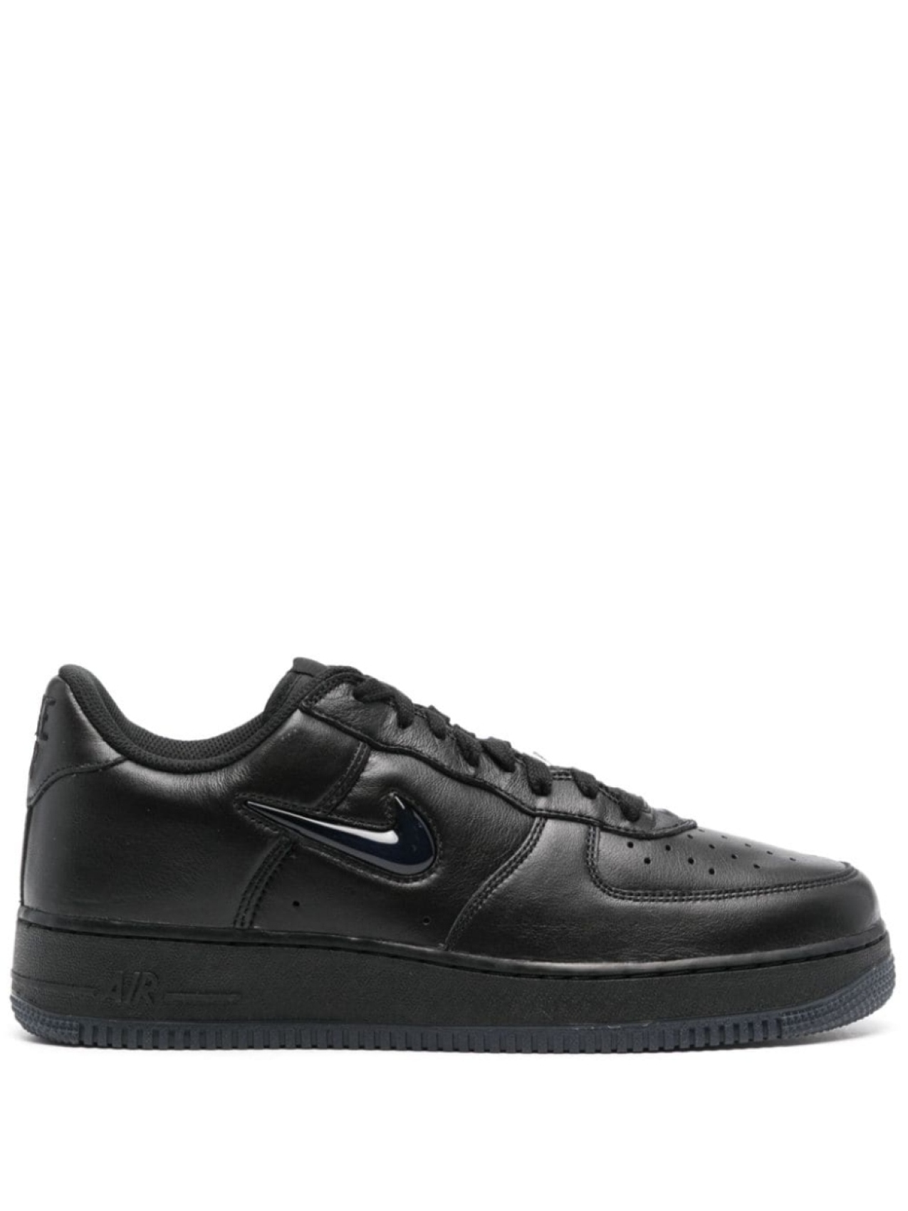 

Кроссовки Nike Air Force 1 Low Retro, черный