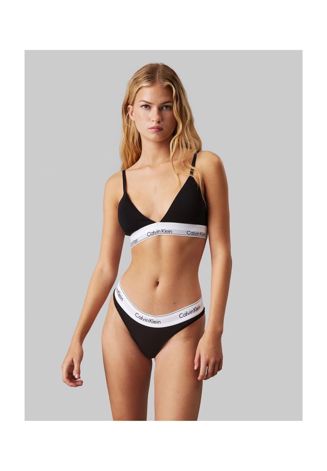 

Бюстгальтер с треугольными чашками и логотипом на талии Calvin Klein, черный