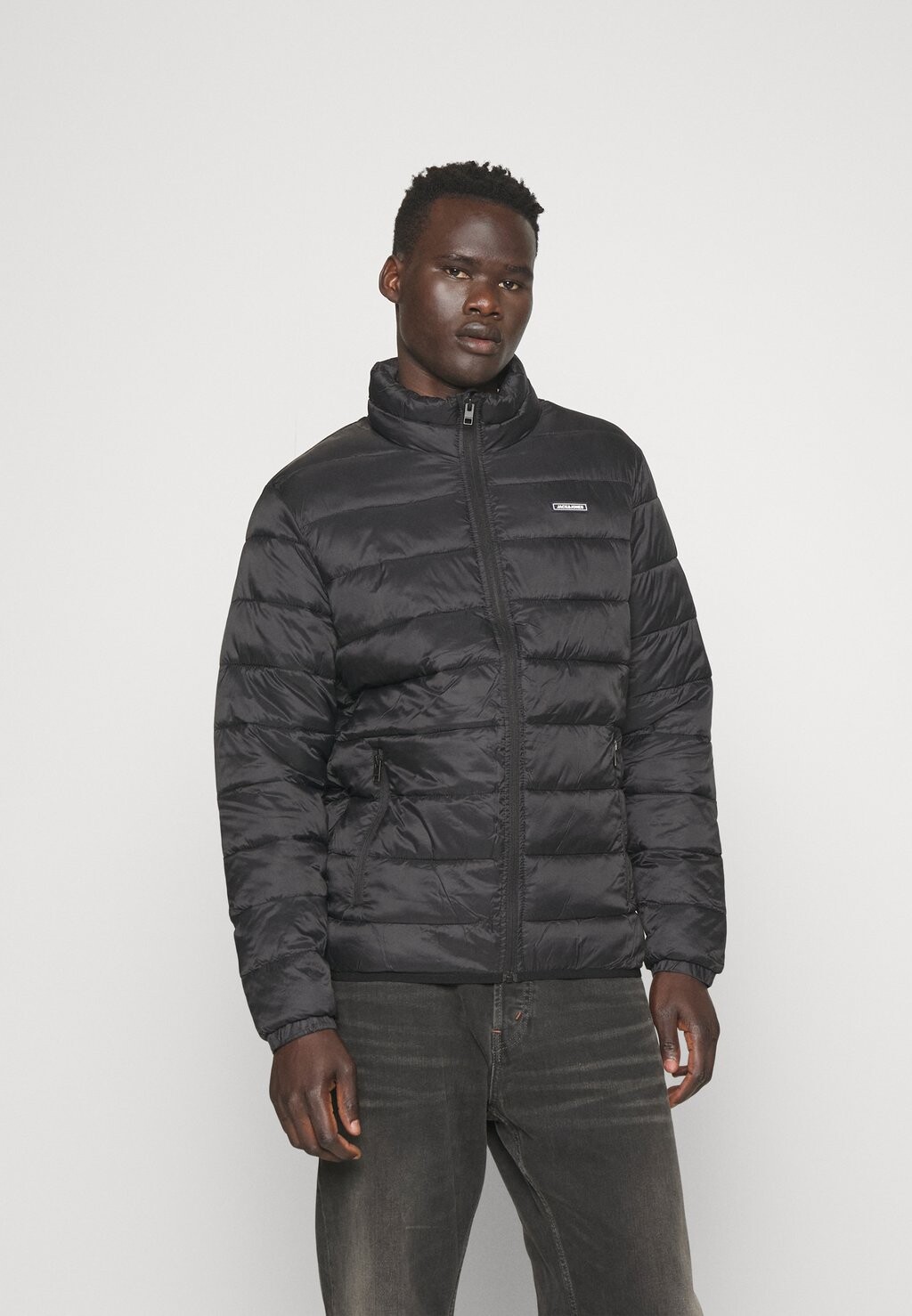 

Зимняя куртка JJVINCENT PUFFER COLLAR JACKET Jack & Jones, черный