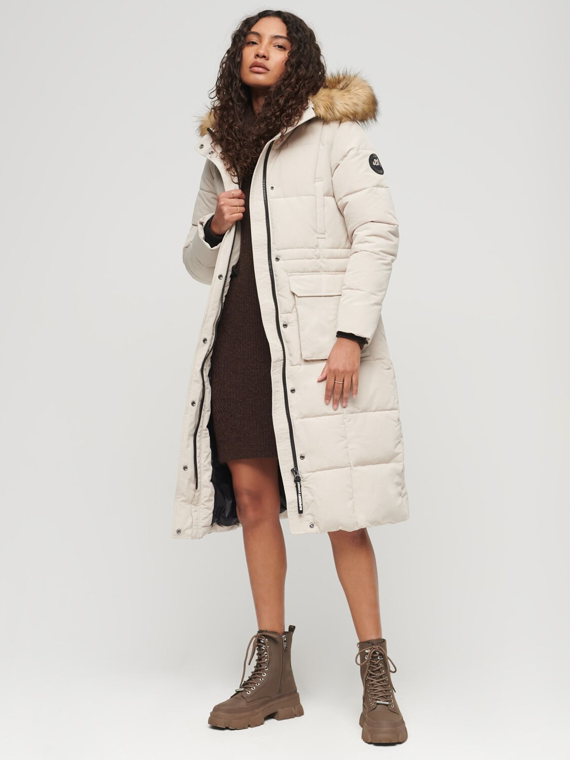 

Удлиненный пуховик Everest Superdry, шато грей