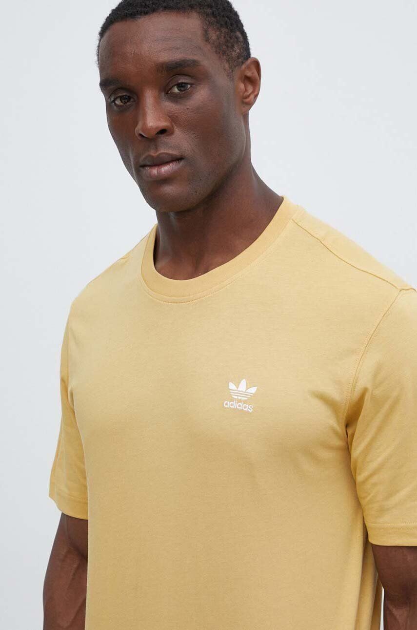 

Хлопковая футболка adidas Originals, желтый