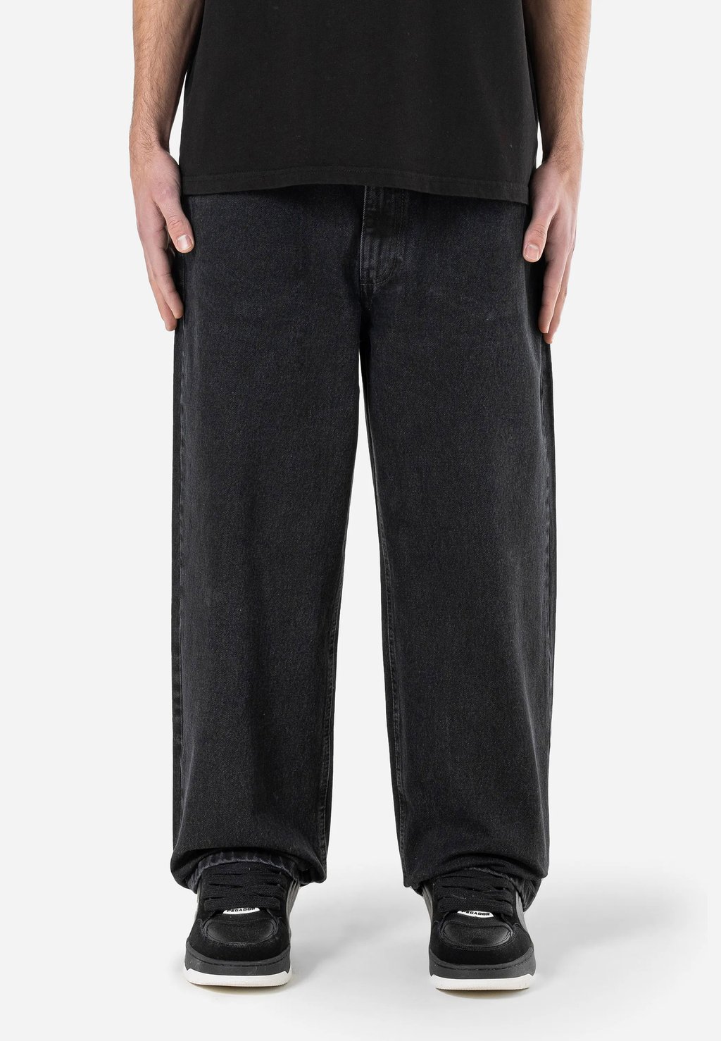 

Джинсы свободного кроя BECE Pegador, цвет Washed Black