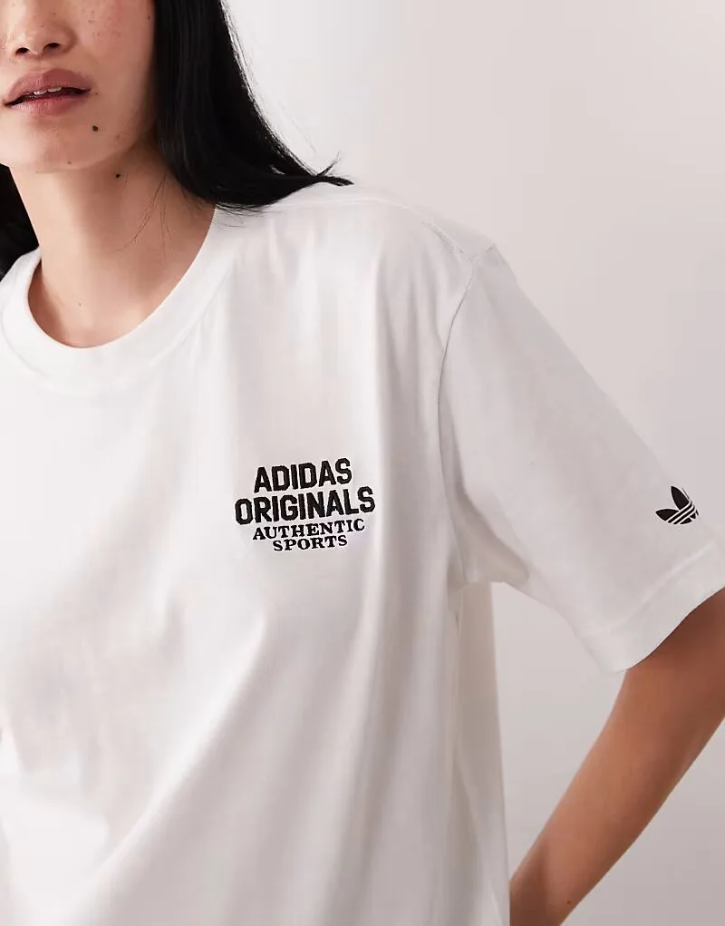 Футболка Adidas Originals с логотипом на груди, белая — фото 3