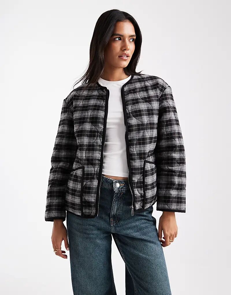 

Стеганая куртка New Look в клетку коричневого цвета