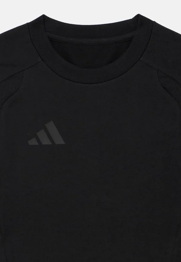 Футболка tiro travel tee унисекс, базовая футболка Adidas Performance, Black — фото 4