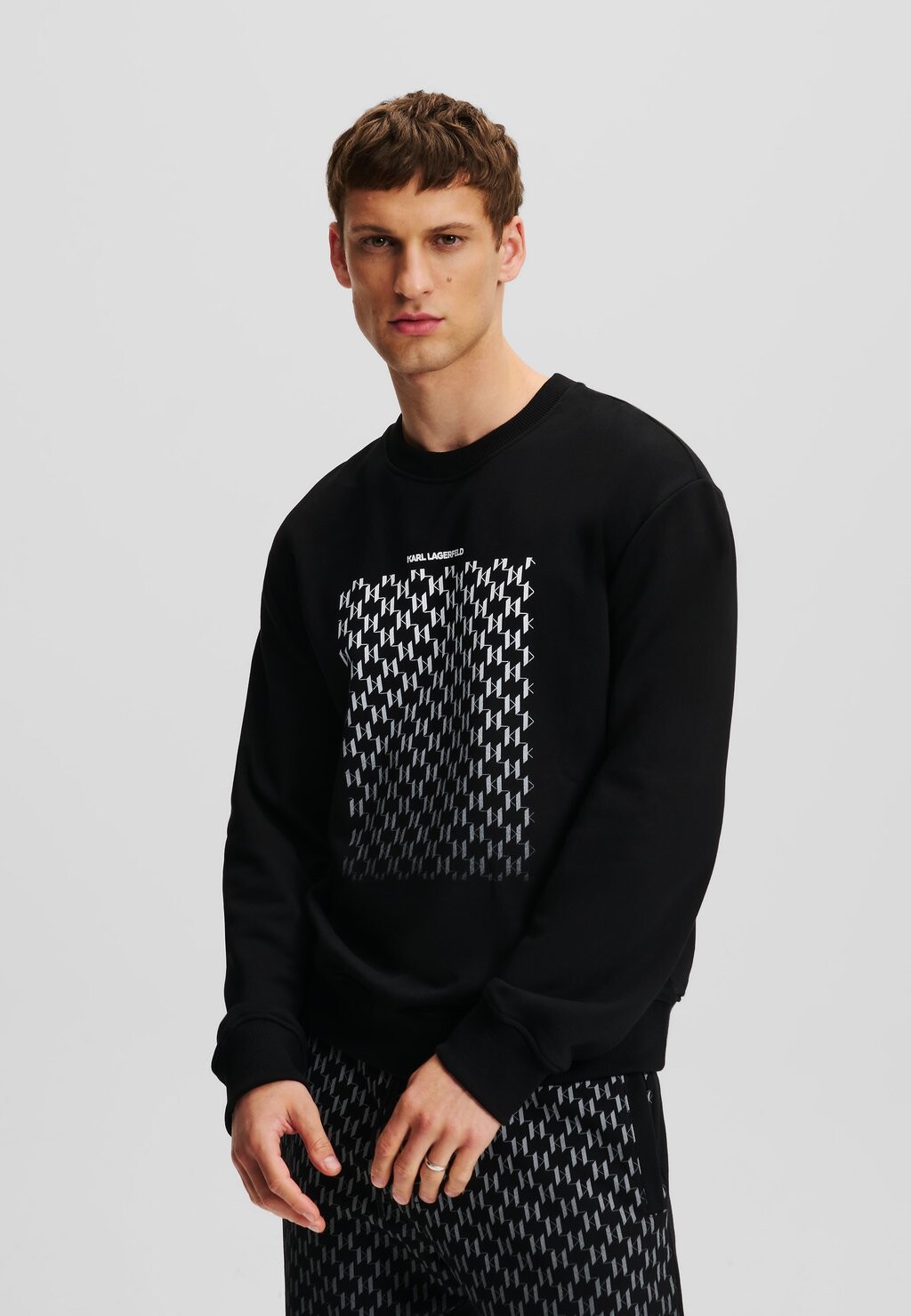 

Толстовка MONOGRAM DEGRADÉ KARL LAGERFELD, черный