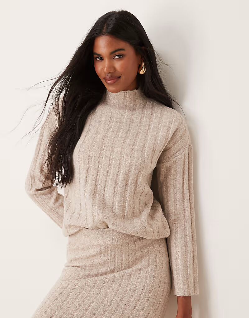 

Джемпер в рубчик, кремовый Vila