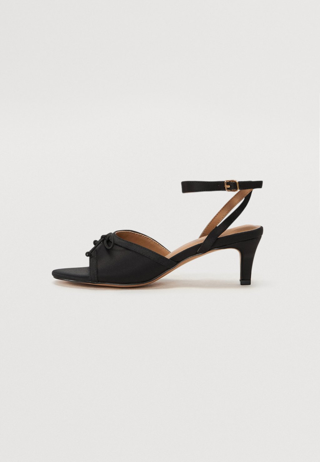 Сандалии с манжетой на щиколотке Anna Field by Zalando, черный