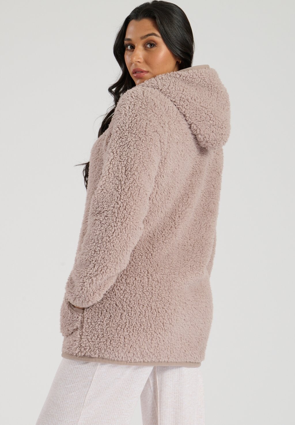 

Флисовая куртка BORG HOODED BUTTON Loungeable, бежевый