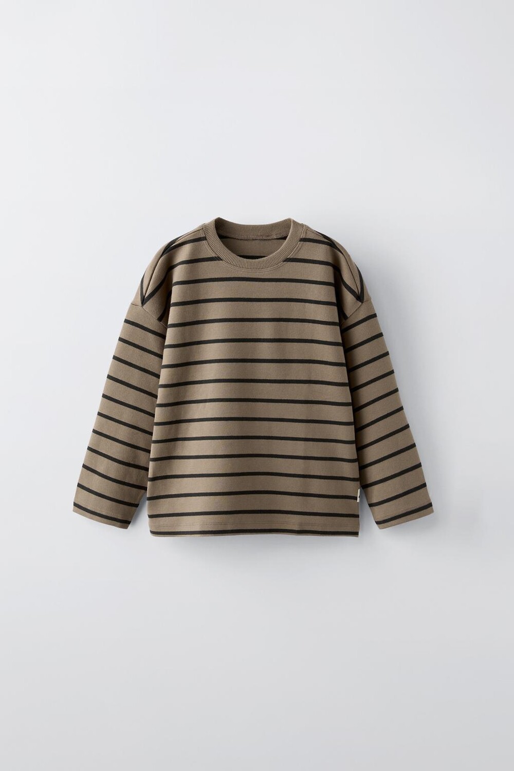 

Полосатая футболка с этикеткой ZARA, коричневый/серо-коричневый