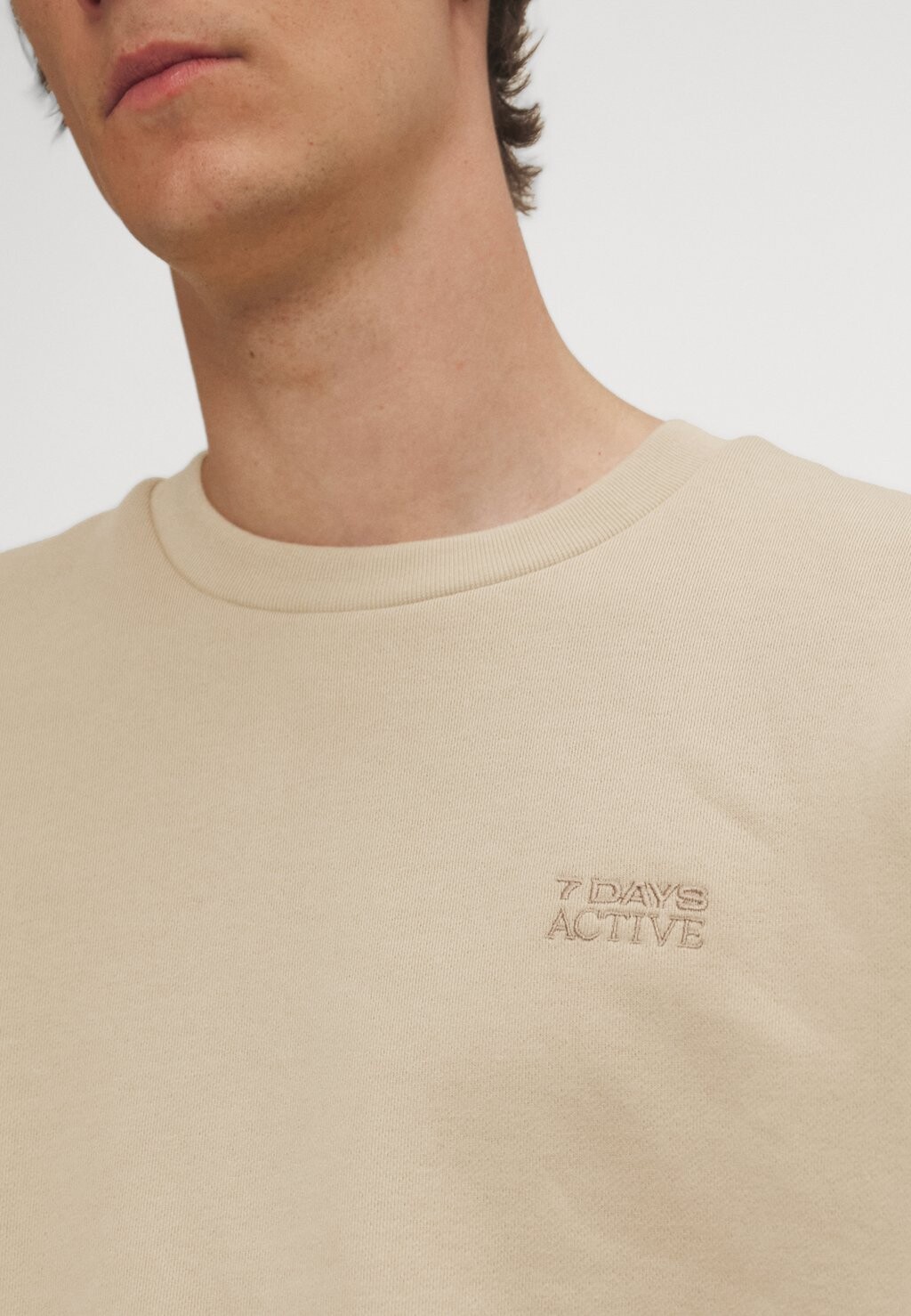

Свитшот Organic Crewneck 7 DAYS Active, белый перец