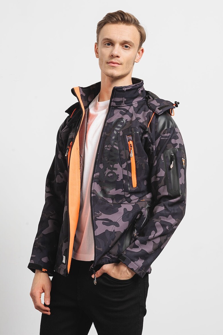 

Зимняя куртка техно камуфляж со съемным капюшоном Geographical Norway, черный