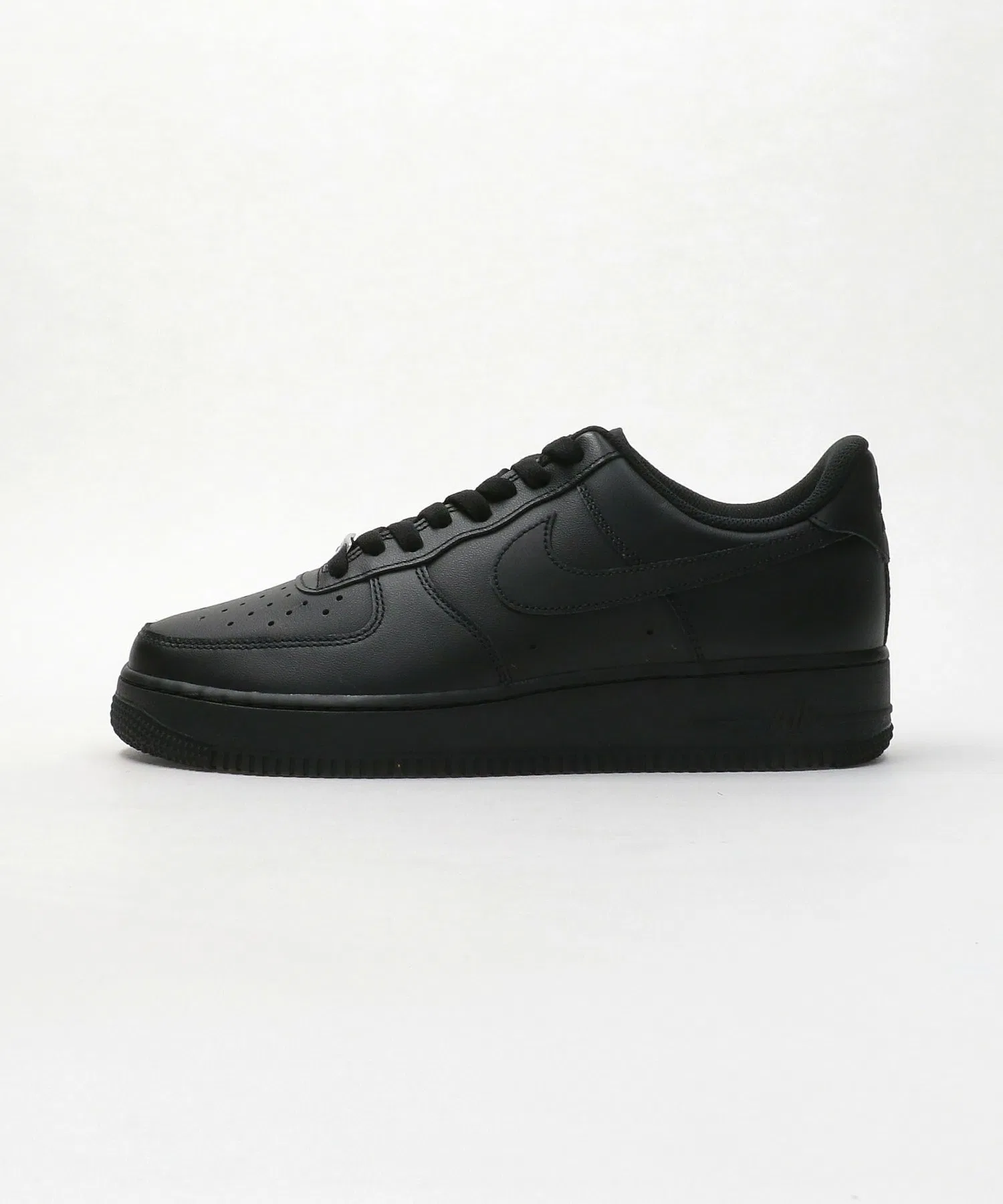 Мужские кроссовки NIKE Air Force 1 '07 чёрные